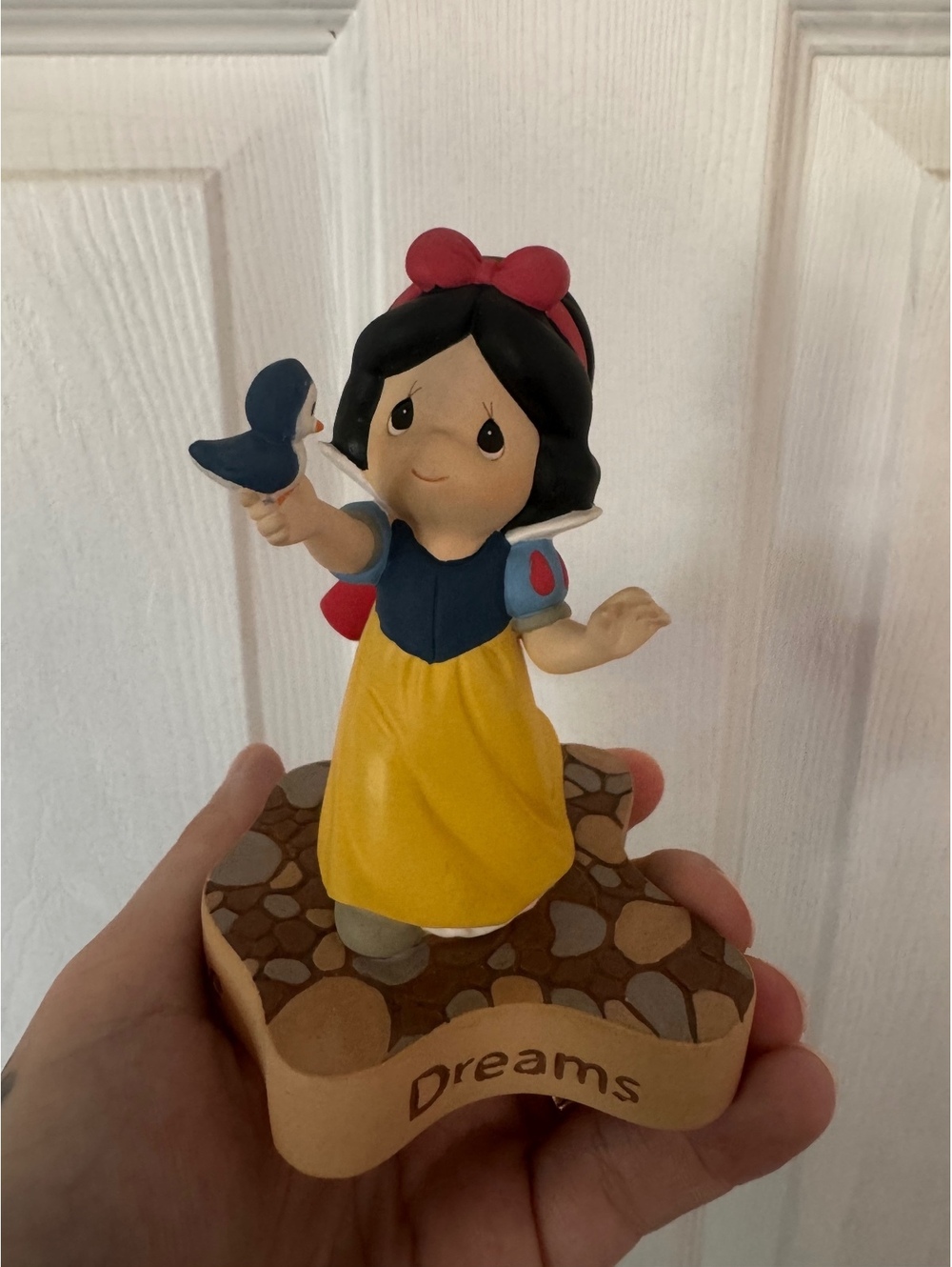 Precious Moments Snow White Figurine - Dreams Really Do Come True